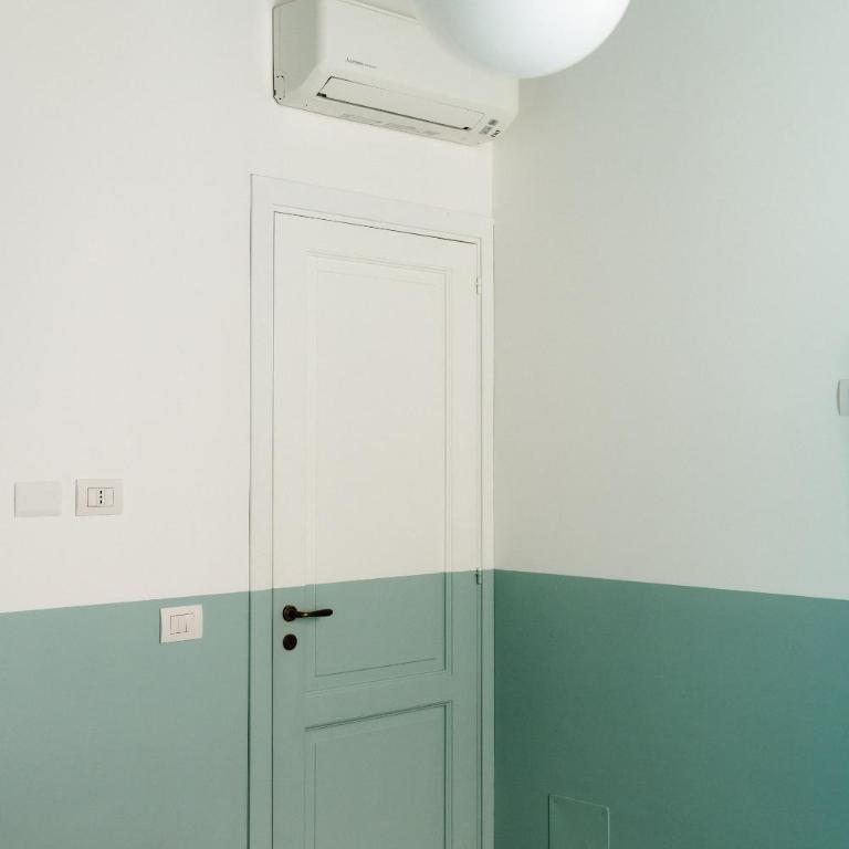 Flat 13 - One-Bedroom Apartment - 20
