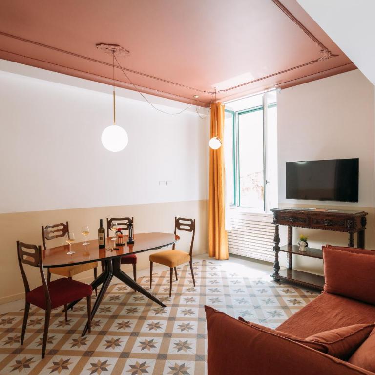 Flat 13 - One-Bedroom Apartment - 42