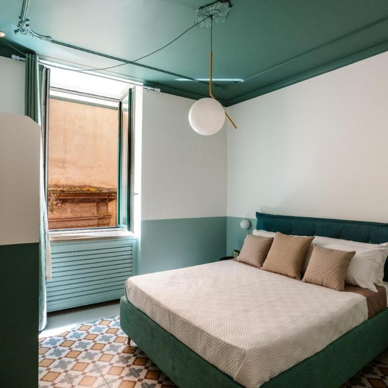 Flat 13 - One-Bedroom Apartment - 50