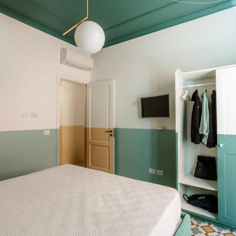 Flat 13 - One-Bedroom Apartment - 62