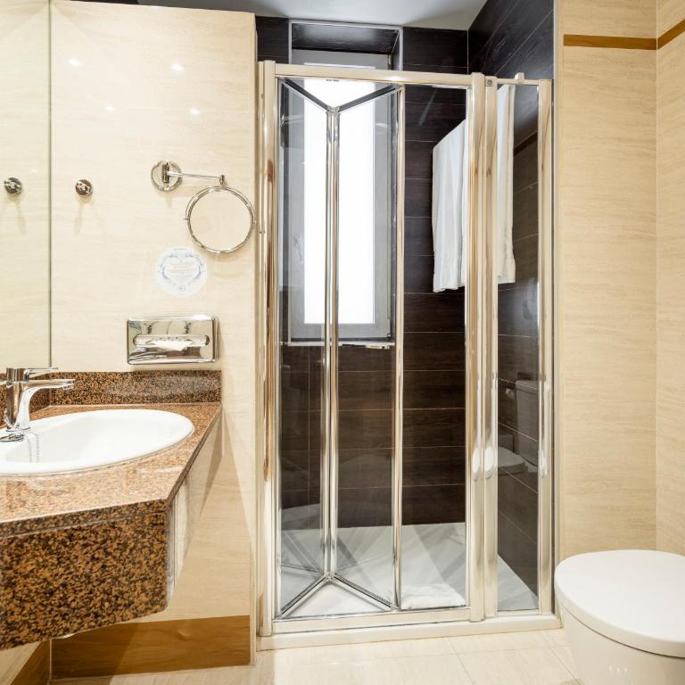 Ilunion Les Corts Spa - Superior Double Room - 6