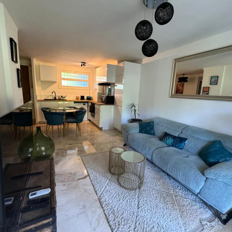 B023 Tres bel appartement proche de la mer a Cannes - Appartement - 1