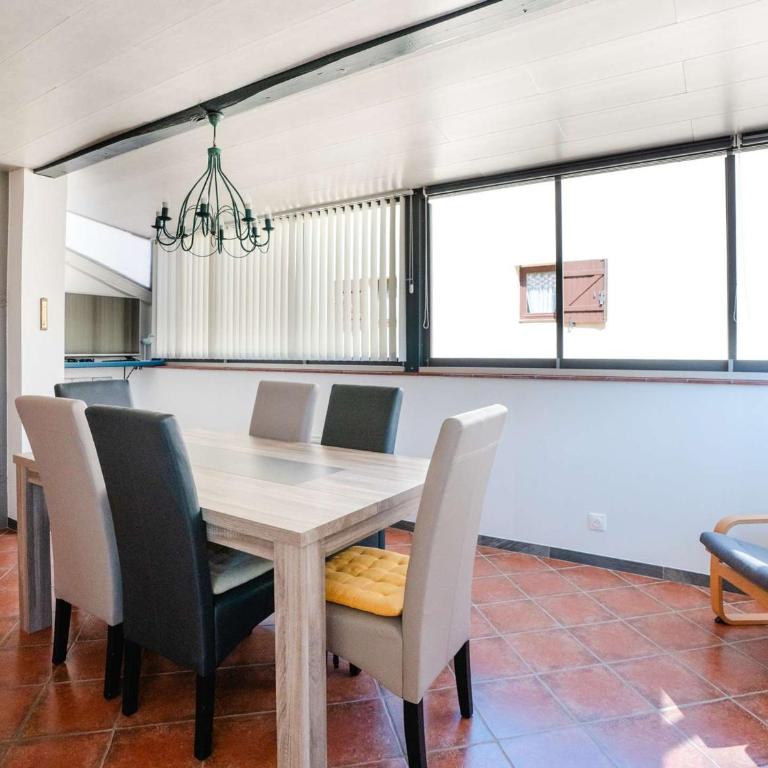 Pavillon confortable à Narbonne-Plage avec piscine et parking privés - FR-1-409-203 - Villa - 6