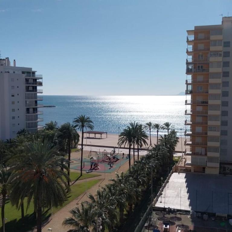 Piso nuevo y con vistas - Three-Bedroom Deluxe Apartment - 3