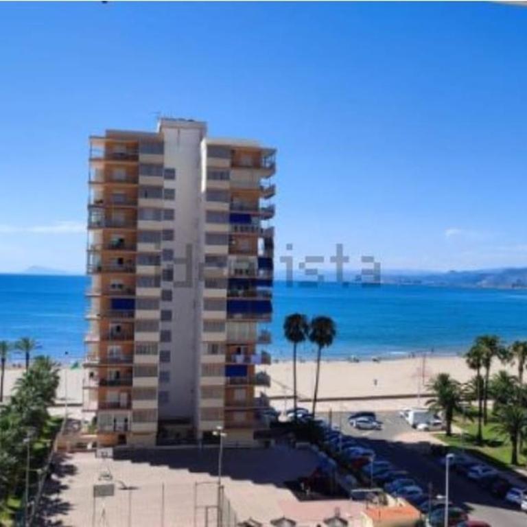 Piso nuevo y con vistas - Three-Bedroom Deluxe Apartment - 4