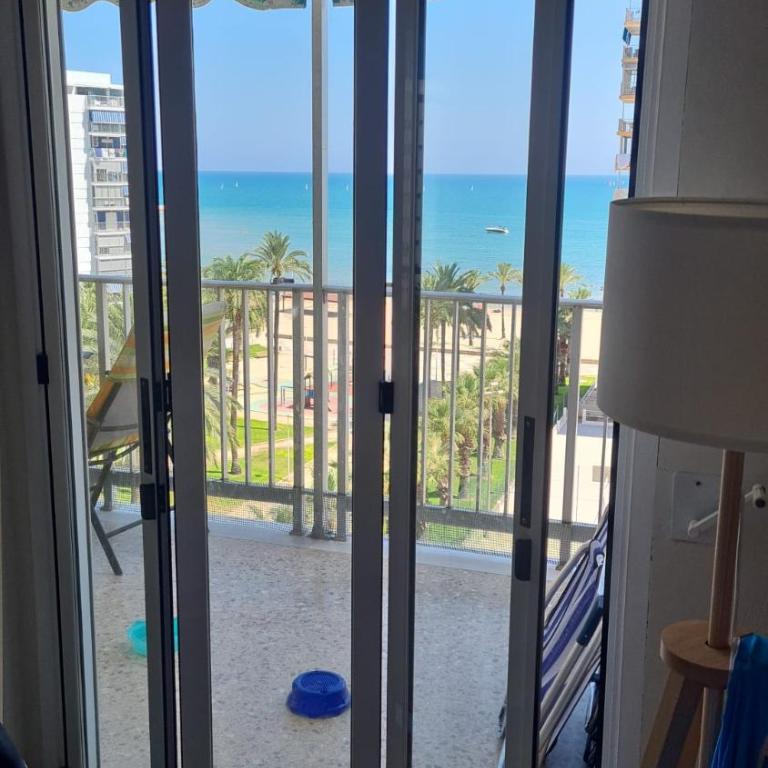 Piso nuevo y con vistas - Three-Bedroom Deluxe Apartment - 12