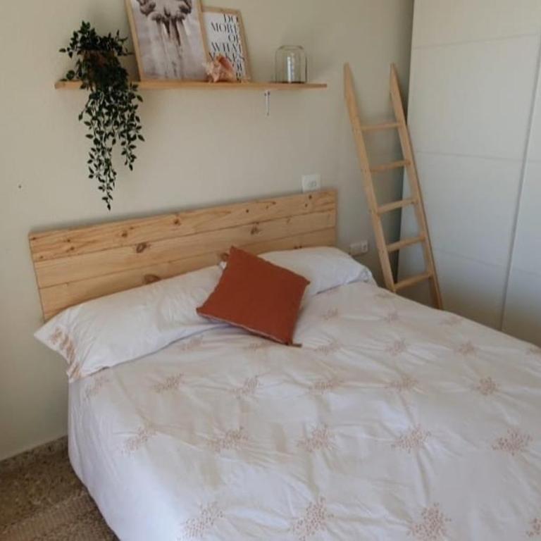 Piso nuevo y con vistas - Three-Bedroom Deluxe Apartment - 13