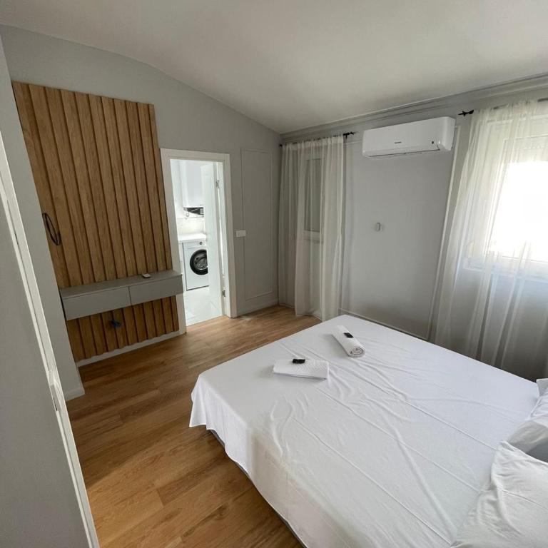 Lungomare Apartments - One-Bedroom Apartment - Oceanfront - 1