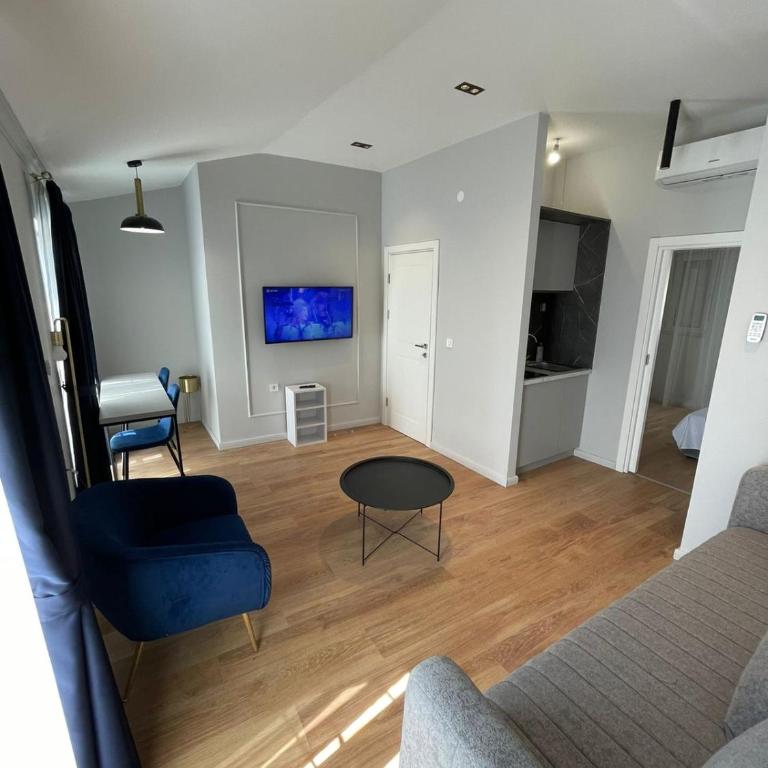 Lungomare Apartments - One-Bedroom Apartment - Oceanfront - 2