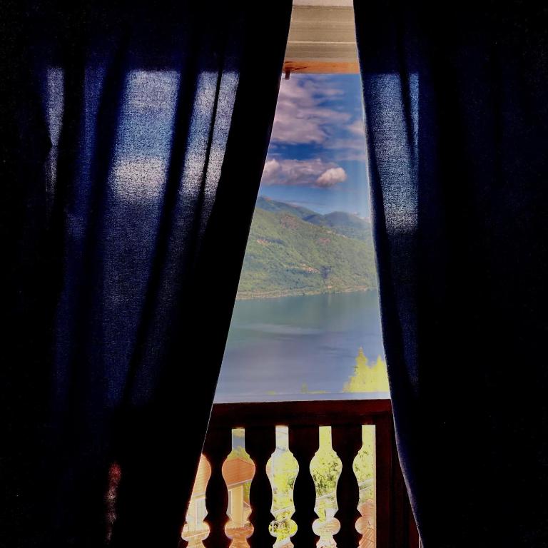 Villa Diomira - Camera Matrimoniale con Vista Lago - 5