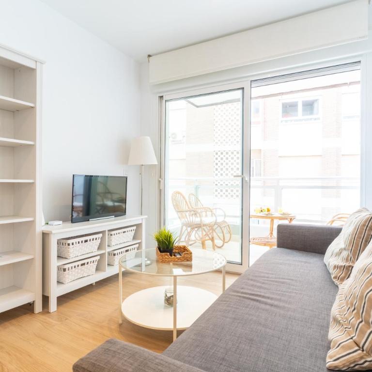 Apartamento Primera Línea de Playa - Paseo Marítimo Almería - Apartamento de 3 dormitorios - 6