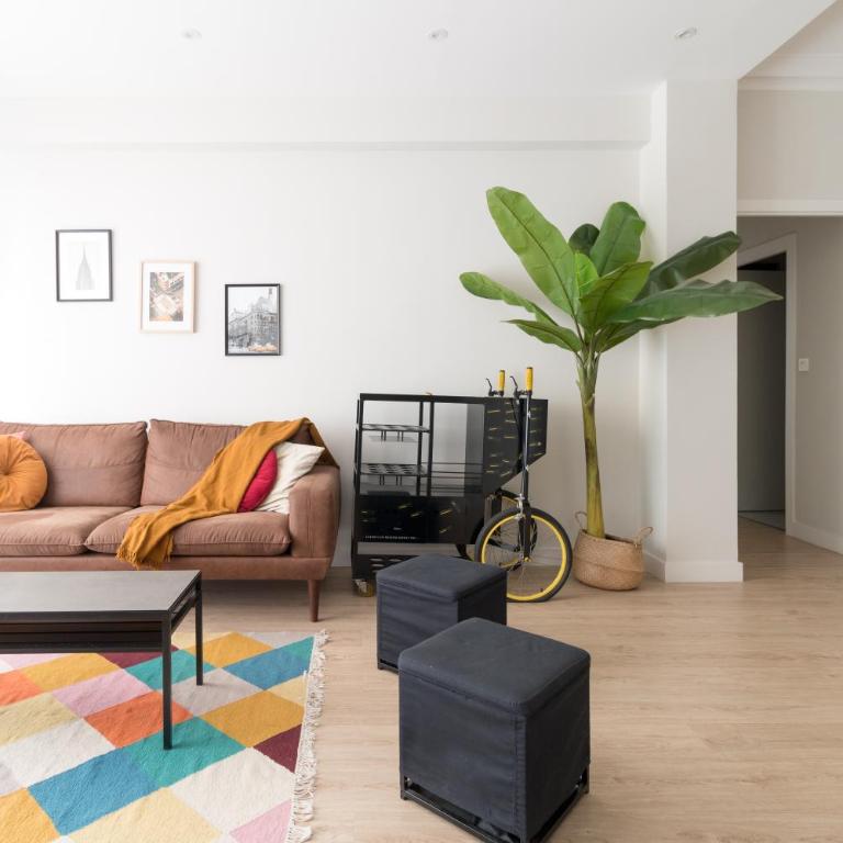 BILBAO ARGIA - Three-Bedroom Apartment - 1