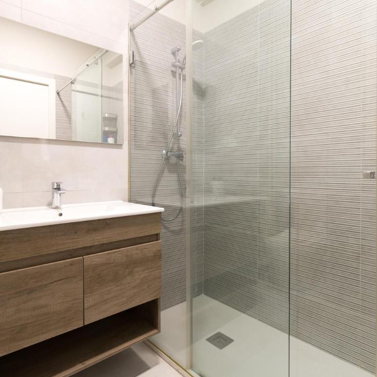 BILBAO ARGIA - Three-Bedroom Apartment - 35