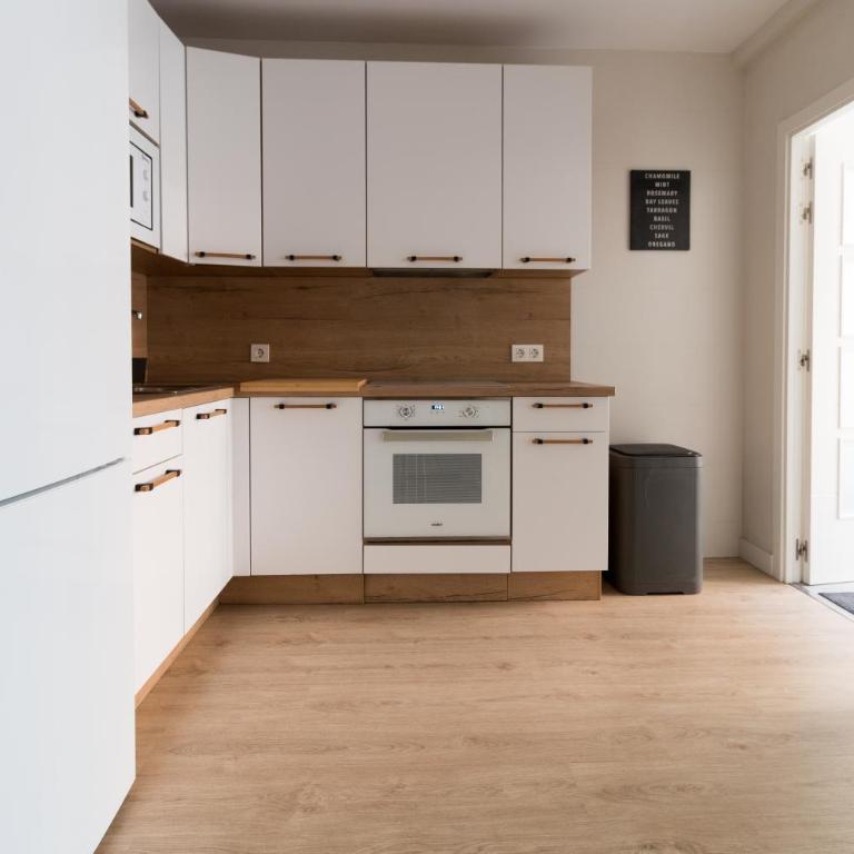 BILBAO ARGIA - Three-Bedroom Apartment - 7