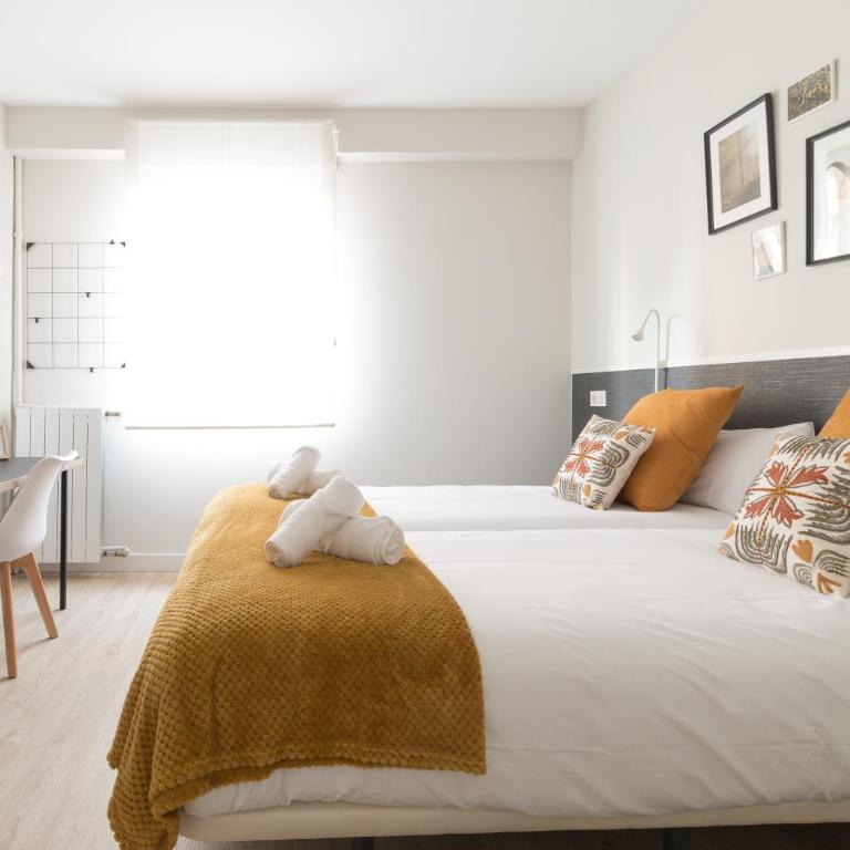 BILBAO ARGIA - Three-Bedroom Apartment - 8