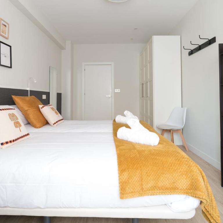 BILBAO ARGIA - Three-Bedroom Apartment - 6