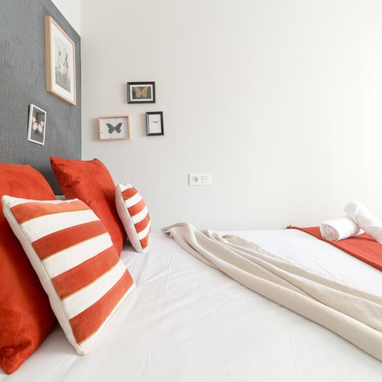 BILBAO ARGIA - Three-Bedroom Apartment - 17