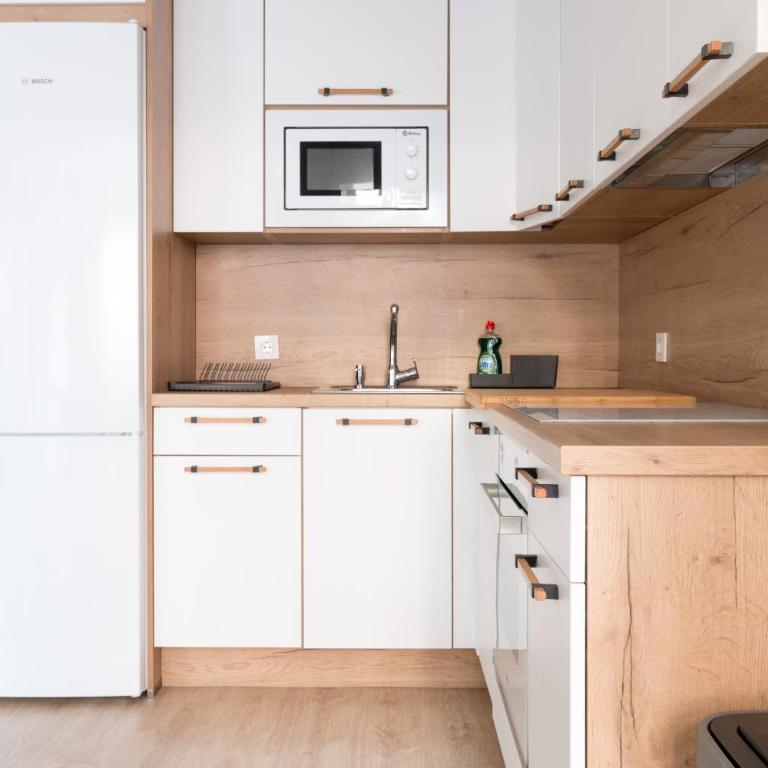 BILBAO ARGIA - Three-Bedroom Apartment - 16