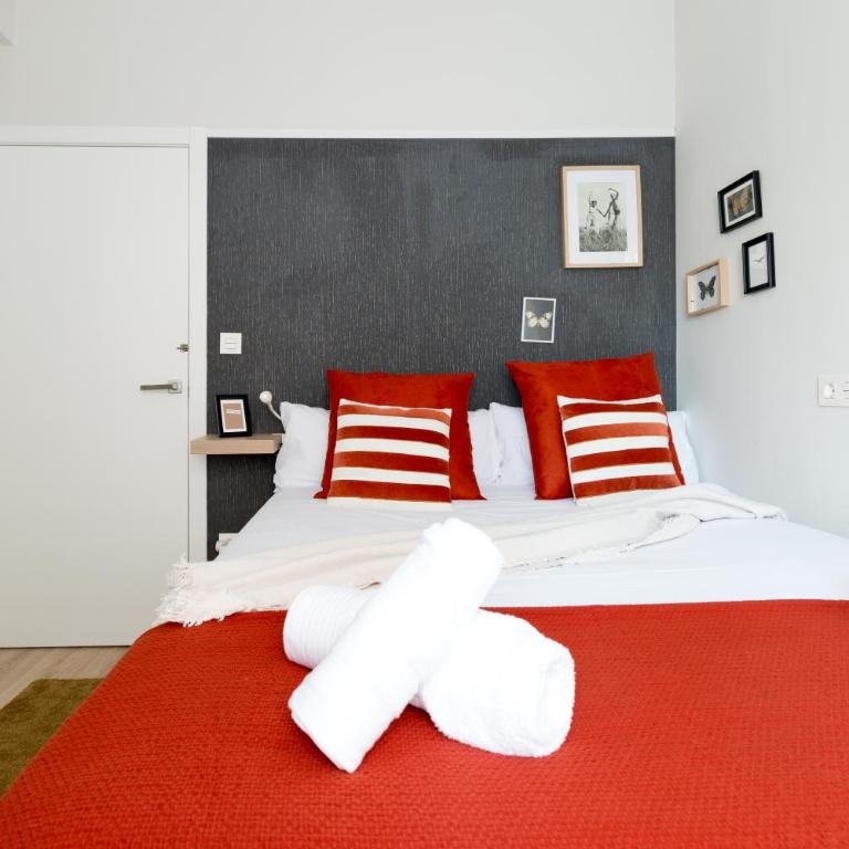 BILBAO ARGIA - Three-Bedroom Apartment - 26