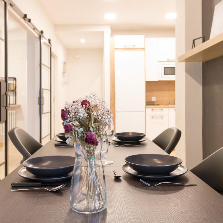 BILBAO ARGIA - Three-Bedroom Apartment - 40
