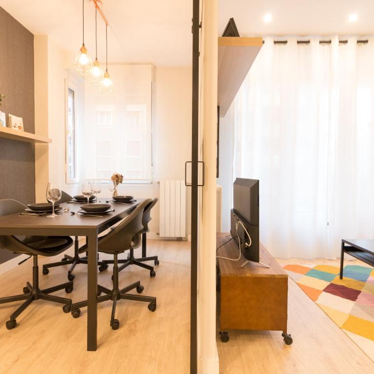 BILBAO ARGIA - Three-Bedroom Apartment - 44