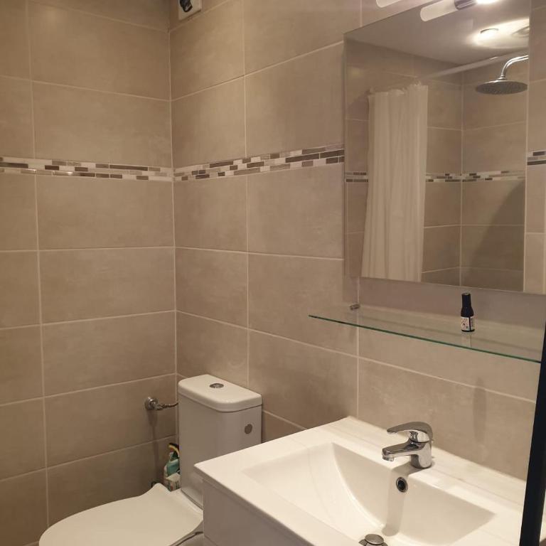 Appartement climatisé à 800m de la plage - Apartment mit 1 Schlafzimmer - 12