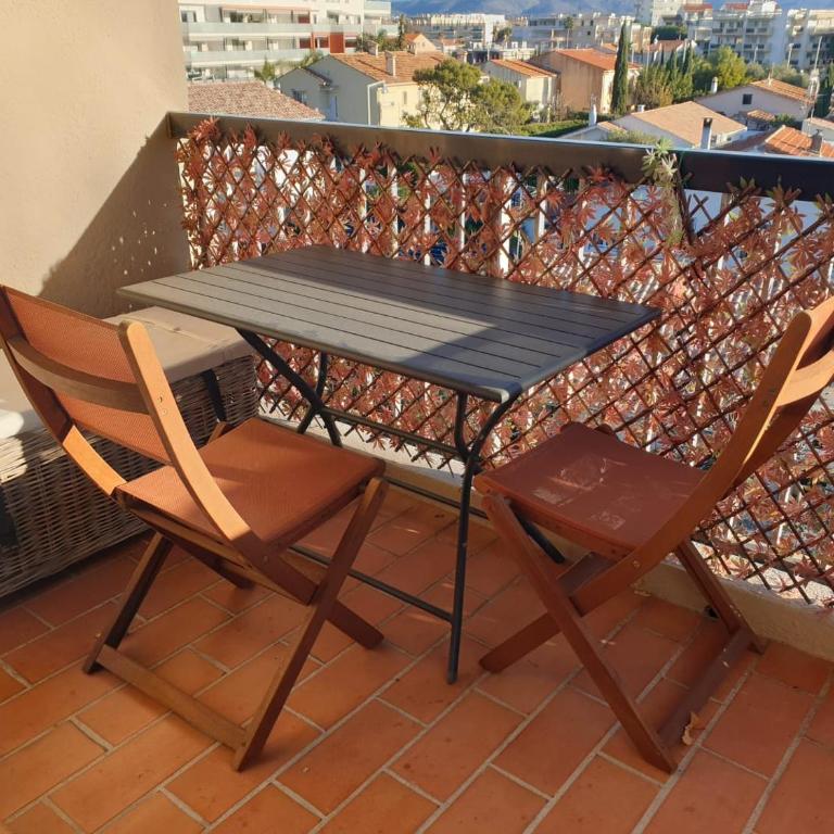 Appartement climatisé à 800m de la plage - Apartment mit 1 Schlafzimmer - 8