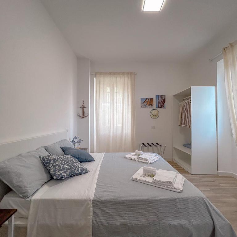 La Marina - Rooms In Stintino by Host Hero - Camera Matrimoniale con Bagno Privato - 1