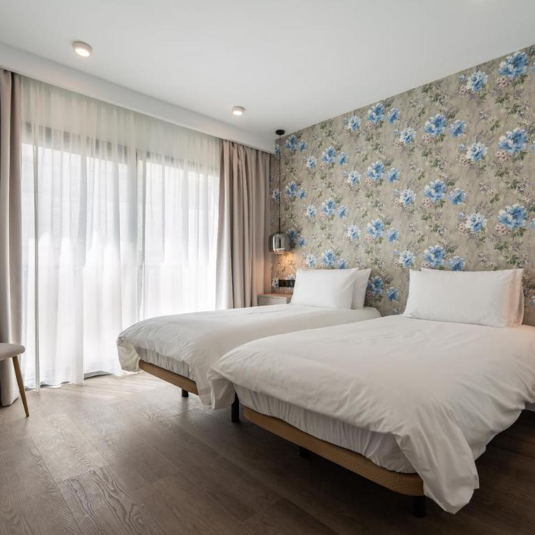 The Orange House Boutique Hotel and Upstairs Rooftop Bar Center of La Cala de Mijas 100m from the Beach - Habitación Deluxe - 1 cama grande - 8