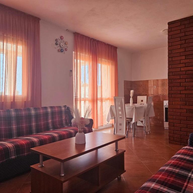 Apartmani Vujicic - Apartment with Sea View - 1