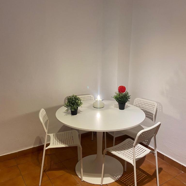 Frailes Apartments - One-Bedroom Apartment - 9