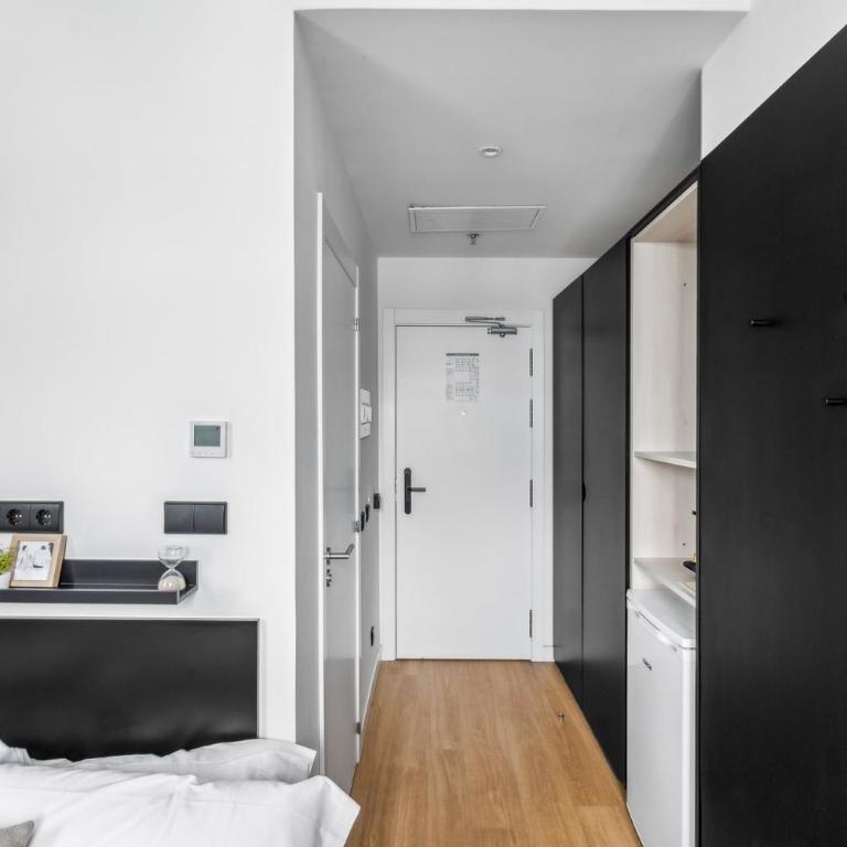 Home and CoLiving Pamplona - Habitación Individual Estándar - 5