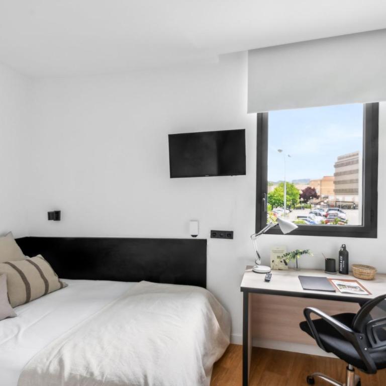Home and CoLiving Pamplona - Habitación Doble Deluxe - 9