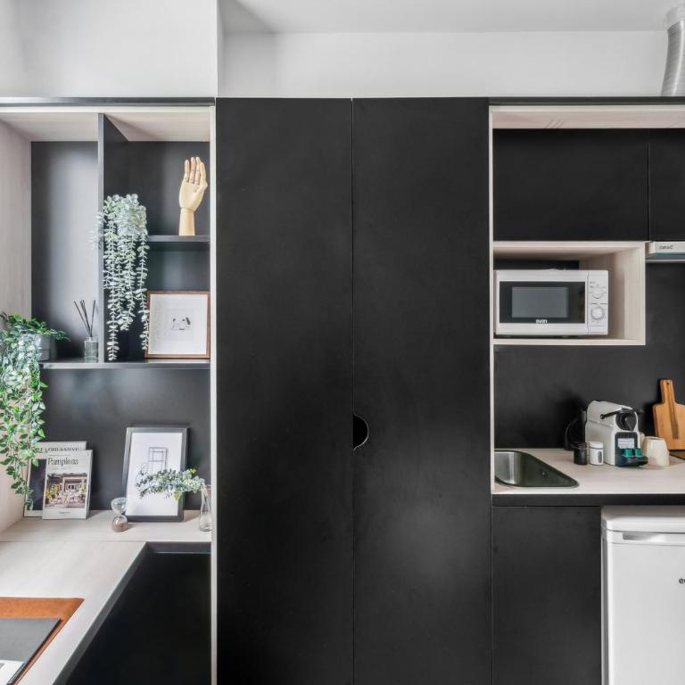 Home and CoLiving Pamplona - Estudio Deluxe - 13