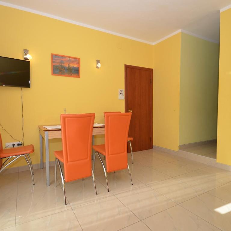 Apartments Dinko Zifra - Apartman sa Jednom Spavaćom Sobom i Balkonom (4 Odrasle Osobe) - 11