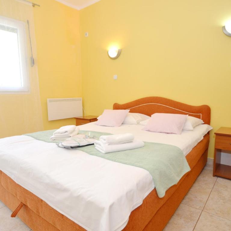 Apartments Dinko Zifra - Apartman sa Jednom Spavaćom Sobom i Balkonom (4 Odrasle Osobe) - 7