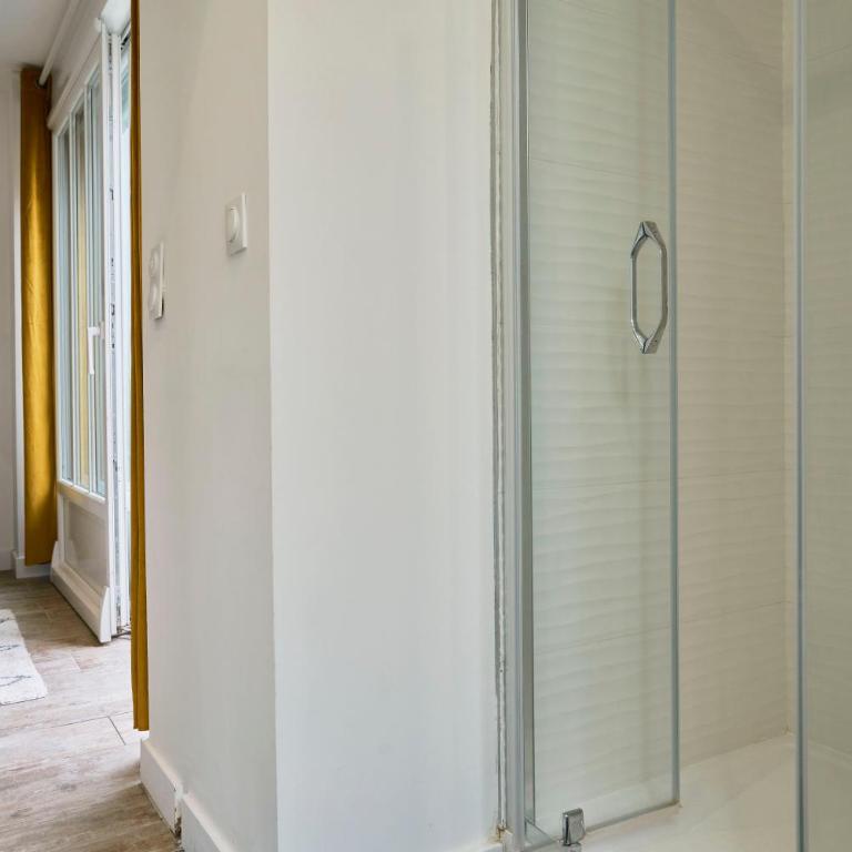 Le Chanzy - Terrasse, métro 7 min, Lille - Apartment mit 1 Schlafzimmer - 52
