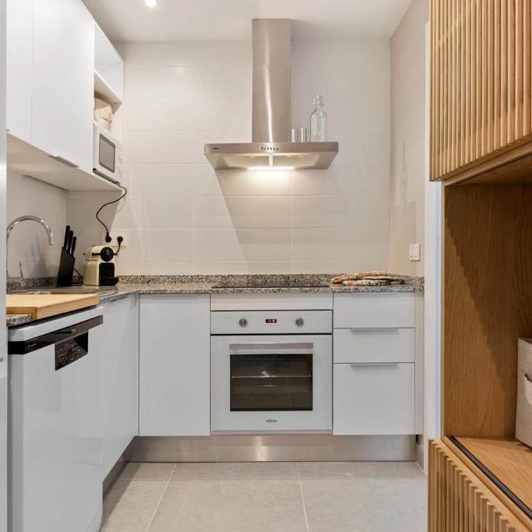 Brand New Chic Apartment - City, pool & Beach - Two-Bedroom Apartment - 16