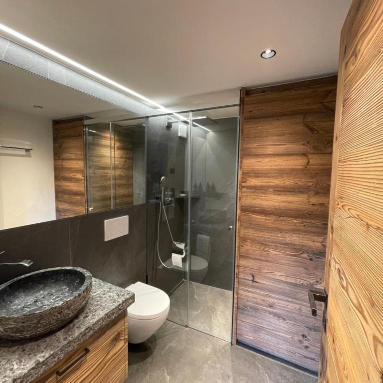 Verbier Luxury Apartment - Newly Renovated - 4 Guests - Two-Bedroom Apartment with Mountain View - 4