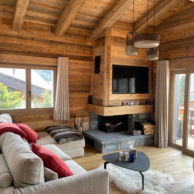 Verbier Luxury Apartment - Newly Renovated - 4 Guests - Two-Bedroom Apartment with Mountain View - 8