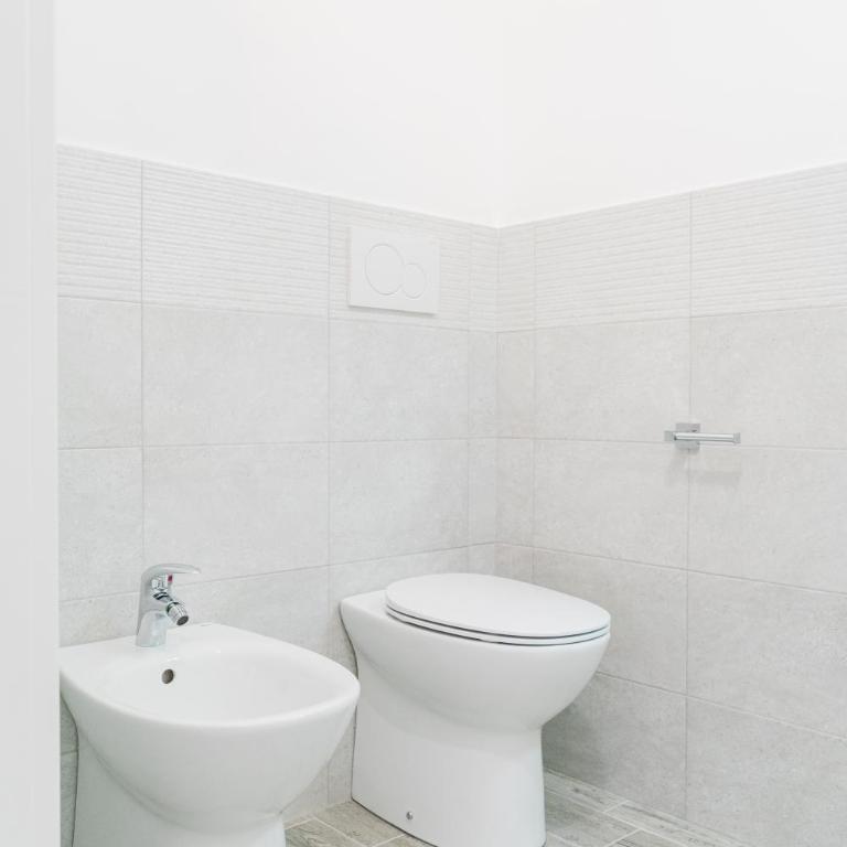 FG Vacanze - Camera Matrimoniale con Bagno Privato - 5