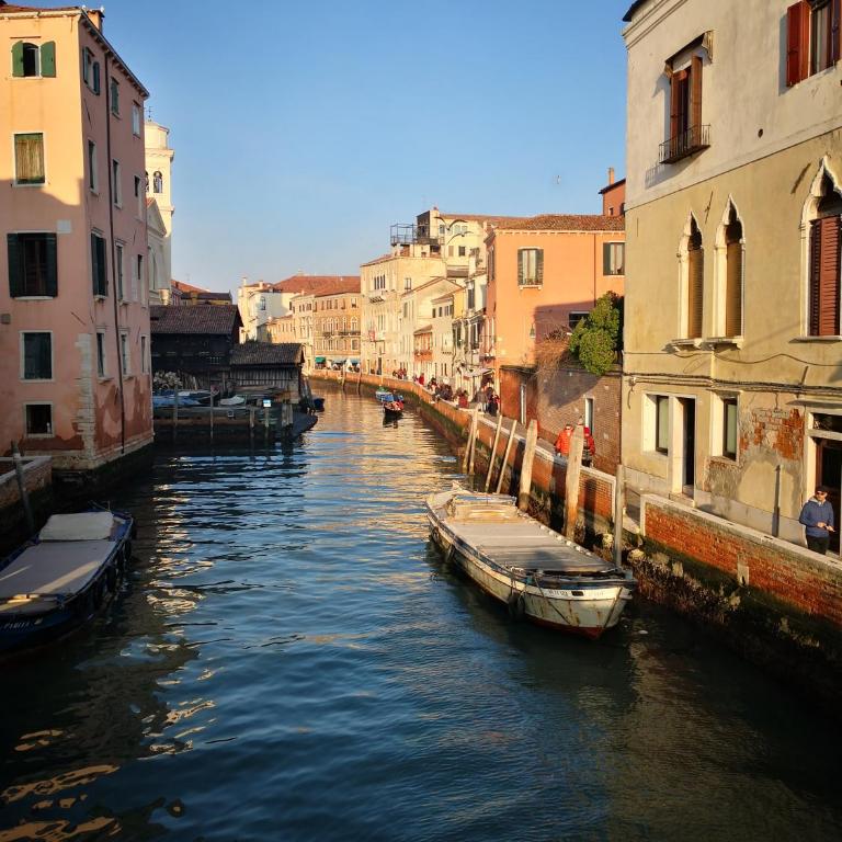 Cinqueteste Luxury Home - Suite Executive con Vista Canale - 10