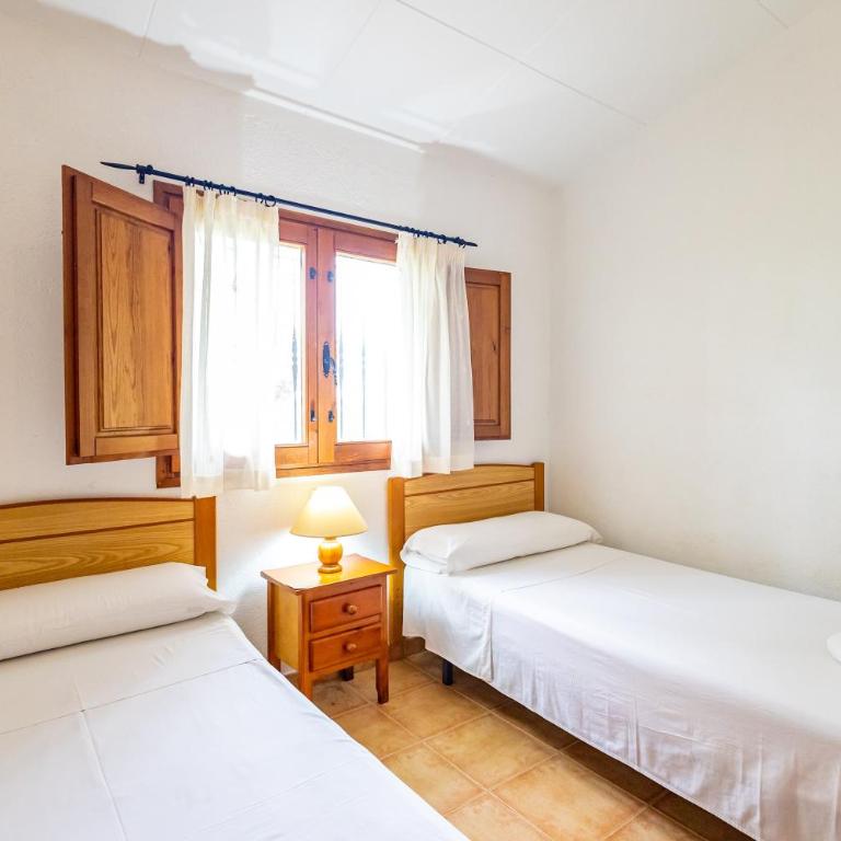 Casa Rous-Riumar 2 - Three-Bedroom House - 26