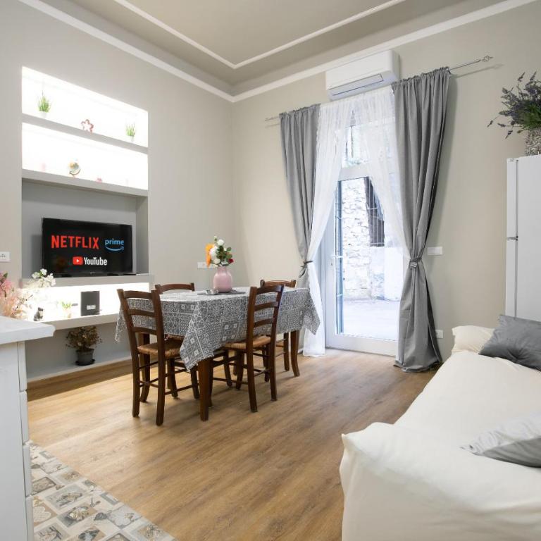 [Acquario] Free parking- wifi - Appartamento con 2 Camere da Letto - 1