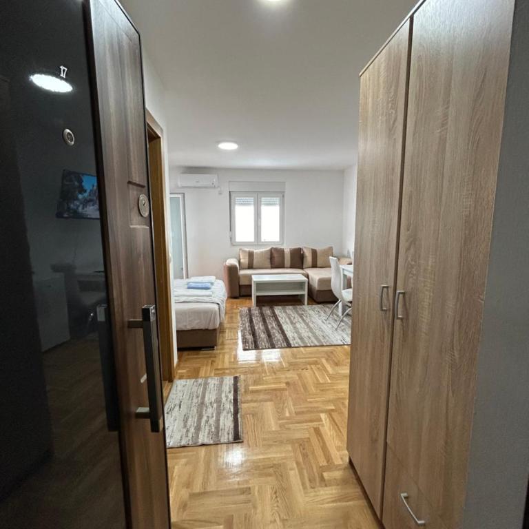 Apartmani Central 8 & Free parking - Apartman sa 1 Spavaćom Sobom - 8
