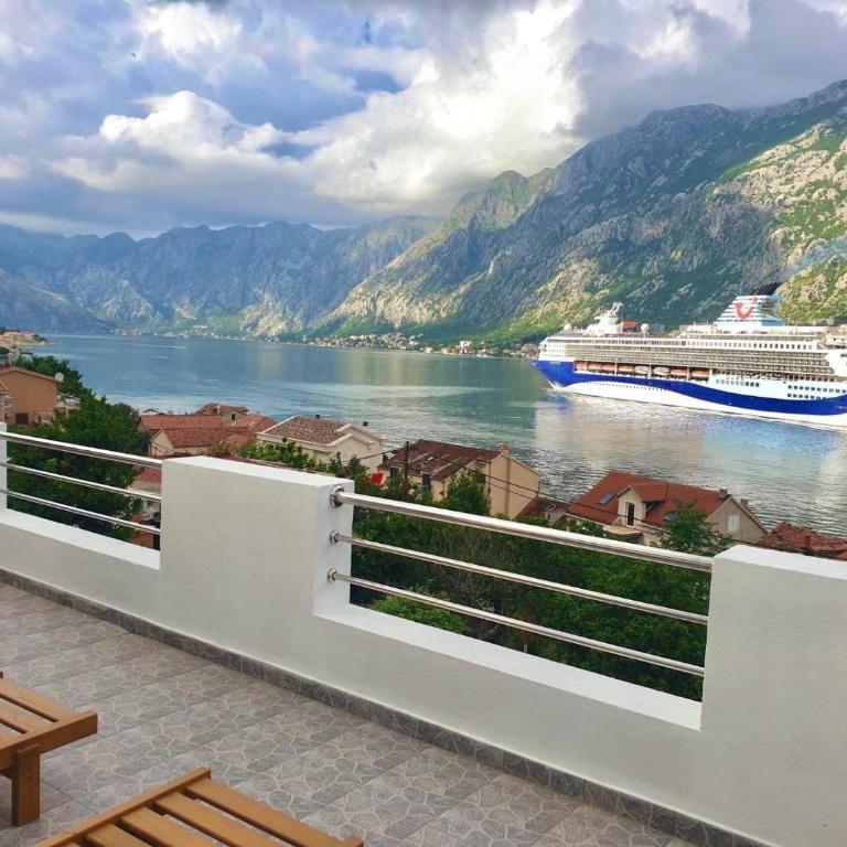House with big terrace and beautiful sea view - Two-Bedroom House - 13
