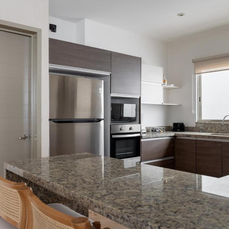 Large 4BR family House with Pool - Casa de 4 dormitorios - 6