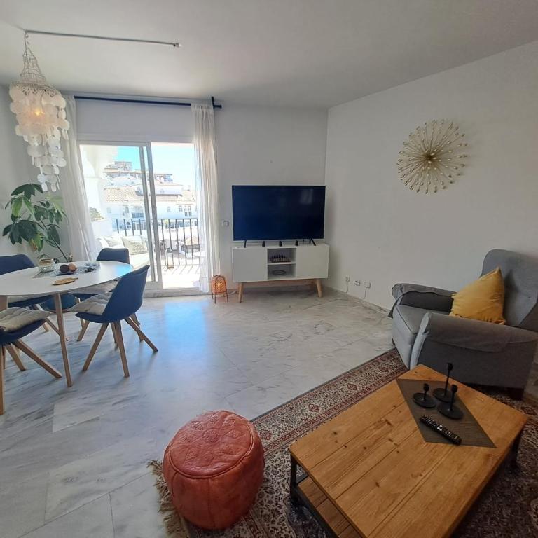 Holidays & Home Vistas Benalmadena Costa,2 hab ,piscinas , garaje - Apartamento de 2 dormitorios - 11