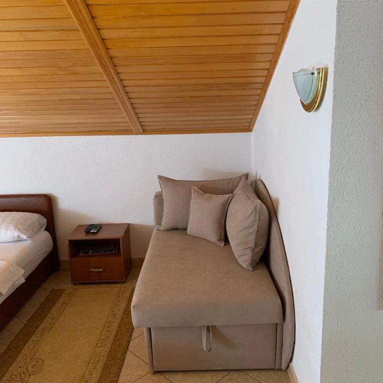 Guesthouse Centro - Three-Bedroom Premium Apartment - 18