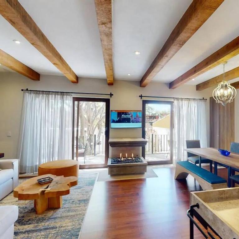 Luxury 2BR Condo AC Near Rosewood 3 min walk - Two-Bedroom Apartment - 22
